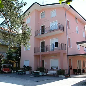 https://villa-linda-affittacamere.emilia-romagnahotels.net